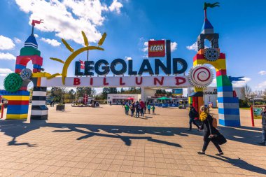 Bilund, Danimarka - 30 Nisan 2017: Legoland, Bilund giriş