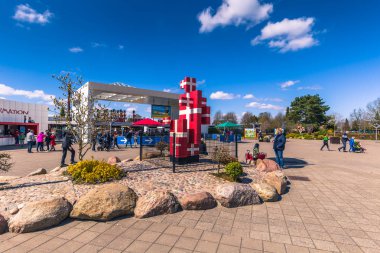 Bilund, Danimarka - 30 Nisan 2017: Legoland, Bilund giriş