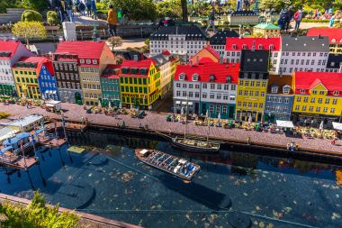 Bilund, Danimarka - 30 Nisan 2017: Minyatür Legoland, Bilund içinde