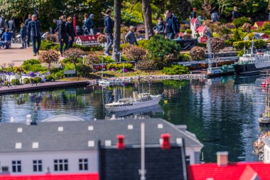Bilund, Danimarka - 30 Nisan 2017: Minyatür Legoland, Bilund içinde