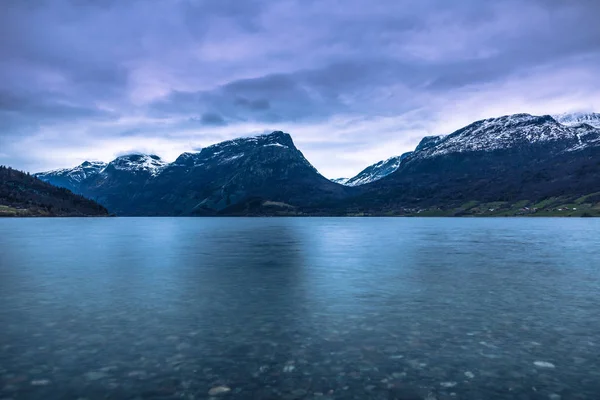 Vang, Norveç - 13 Mayıs 2017: Dağ manzarası Vang, Norveç — Stok fotoğraf