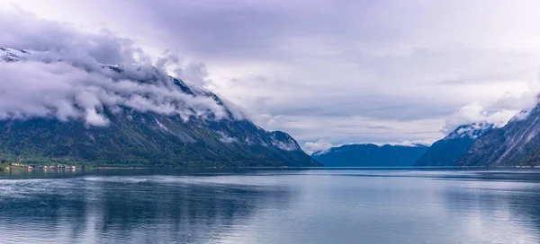 Sogn og Fjordane, Norway - May 14, 2017: Panorama of a fjord in Norway — Stock Photo, Image