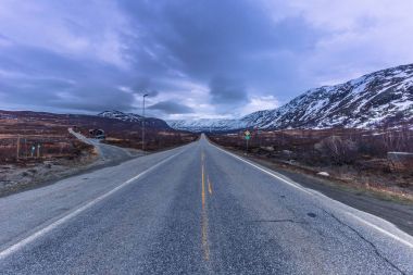 Oppland, Norveç - 14 Mayıs 2017: Oppland donmuş manzara