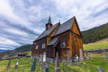 Lomen, Norveç - 13 Mayıs 2017: Çıta Lomen Kilisesi, Norveç