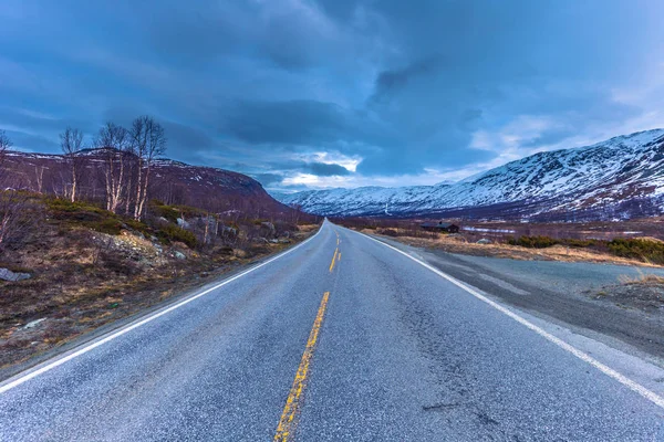 Oppland, Norvège - 14 mai 2017 : Paysage gelé de l'Oppland — Photo