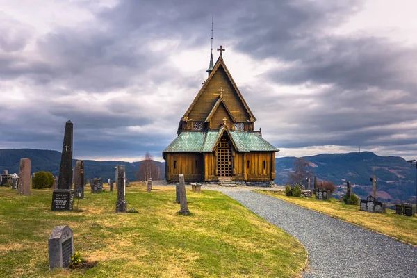 Reinli, Noruega - 13 de maio de 2017: Stave Church of Reinli, Noruega — Fotografia de Stock