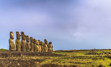 Ahu Tongariki, Paskalya Adası - 10 Temmuz 2017: Tongariki Moai altar