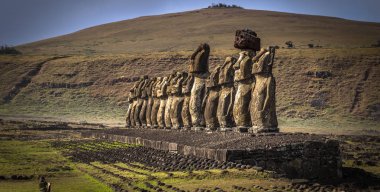 Ahu Tongariki, Paskalya Adası - 10 Temmuz 2017: Tongariki Moai altar