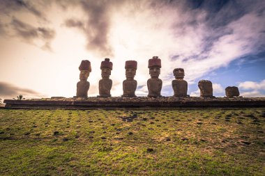 Orongo, Paskalya Adası - 11 Temmuz 2017: Motu ada nui, çevre Orongo, Paskalya Adası