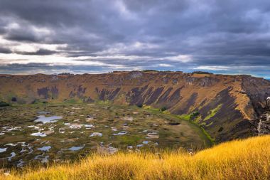 Orongo, Paskalya Adası - 11 Temmuz 2017: Ranu Kao yanardağ krater