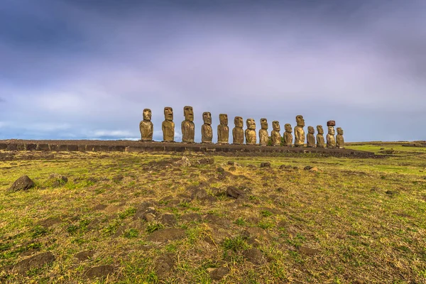 Ahu Tongariki, Paskalya Adası - 10 Temmuz 2017: Tongariki Moai altar