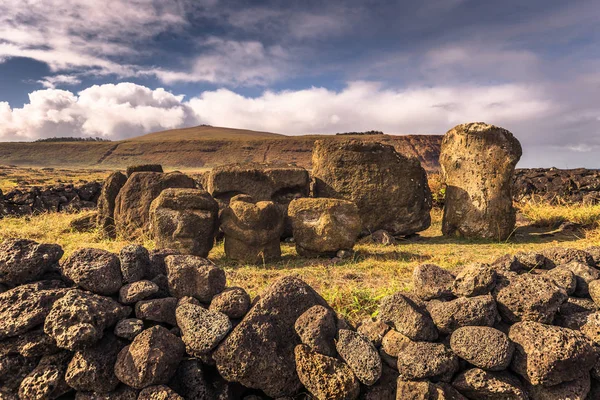 Ahu Tongariki, Paskalya Adası - 10 Temmuz 2017: Tongariki Moai altar