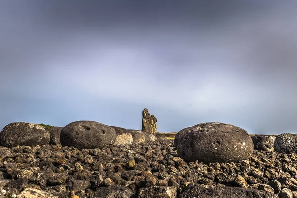 Ahu Tongariki, Isla de Pascua - 10 de julio de 2017: Altar Moai de Tongariki — Foto de Stock