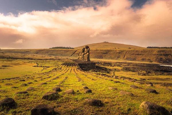 Ahu Tongariki, Paskalya Adası - 10 Temmuz 2017: Tongariki Moai altar