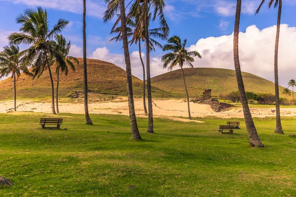 Anakena beach, Paskalya Adası - 10 Temmuz 2017: Anakena manzara