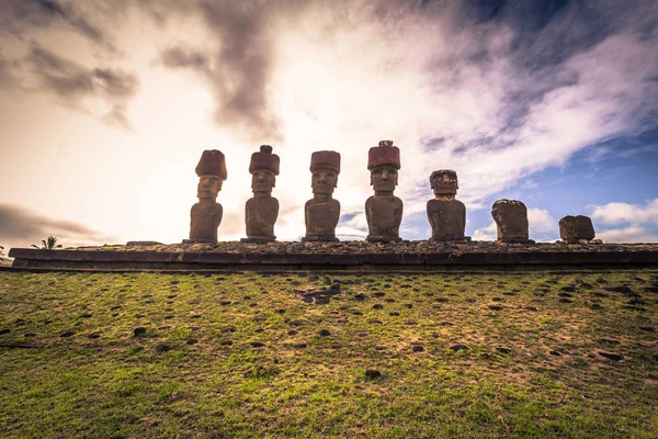 Orongo, Paskalya Adası - 11 Temmuz 2017: Motu ada nui, çevre Orongo, Paskalya Adası