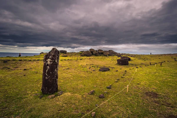 Ahu Vinapu, Paskalya Adası - 11 Temmuz 2017: Ahu Vinapu, Paskalya Adası, kutsal yer