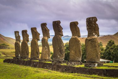 Ahu Akivi, Paskalya Adası - 11 Temmuz 2017: Ahu Akivi Moai altar