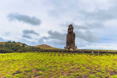 Ahu Kuri bir Urenga, Paskalya Adası - 11 Temmuz 2017: devlet Moai, kutsal yer