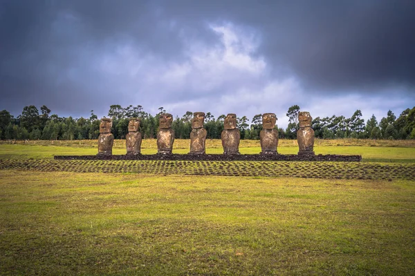 Ahu Akivi, Paskalya Adası - 11 Temmuz 2017: Ahu Akivi Moai altar