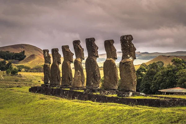 Ahu Akivi, Paskalya Adası - 11 Temmuz 2017: Ahu Akivi Moai altar