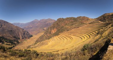 Kutsal vadi, Peru - 02 Ağustos 2017: Antik kalıntıları Pisac kutsal vadi, Peru