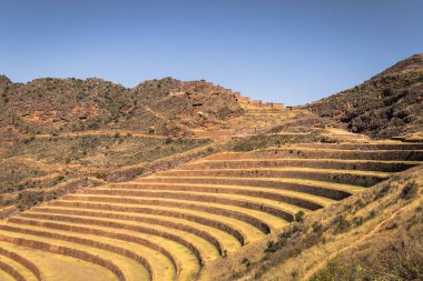 Kutsal vadi, Peru - 02 Ağustos 2017: Pisac antik kalıntıları