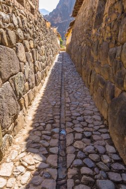 Kutsal vadi, Peru - 02 Ağustos 2017: Ollanta dar sokaklarında
