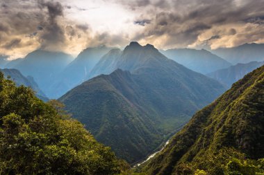 Inca Trail, Peru - 03 Ağustos 2017: Tabiat Manzarası Inca Trail, Peru