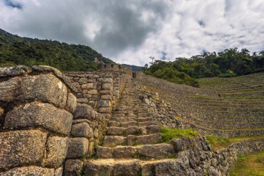 Inca Trail, Peru - 03 Ağustos 2017: Winay Wayna antik kalıntıları