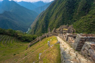 Inca Trail, Peru - 03 Ağustos 2017: Winay Wayna antik kalıntıları