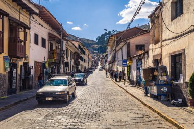 Cusco, Peru - 01 Ağustos 2017: Cusco eski kasaba sokaklarında,