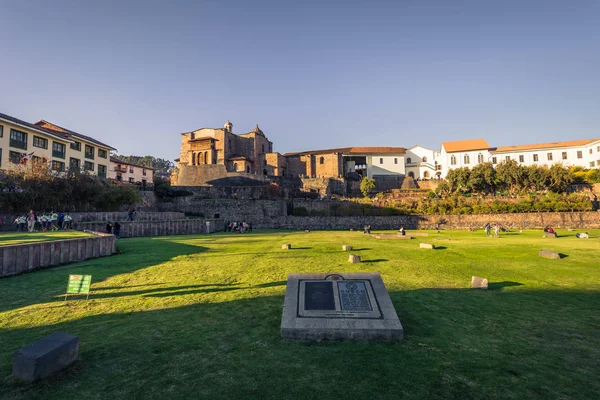 Cusco, Perú - 31 de julio de 2017: Iglesia de Santo Doming in the old t — Foto de Stock