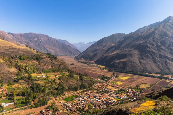 Valle Sagrado, Perú - 02 de agosto de 2017: Vista panorámica del pueblo — Foto de Stock