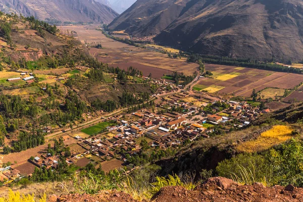 Valle Sagrado, Perú - 02 de agosto de 2017: Vista panorámica del pueblo — Foto de Stock