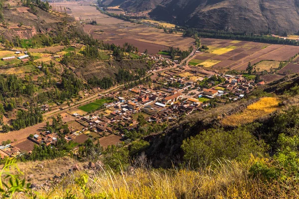 Valle Sagrado, Perú - 02 de agosto de 2017: Vista panorámica del pueblo — Foto de Stock