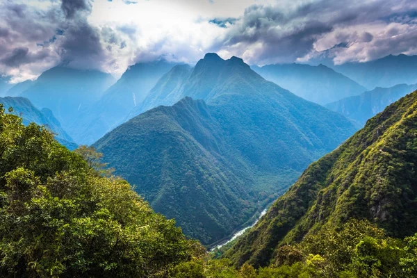 Inca Trail, Peru - 03 srpna 2017: Divoká krajina Inca T — Stock fotografie