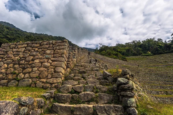 Inca nyom, Peru - augusztus 03, 2017: Ősi romjai Winay Wayna — Stock Fotó