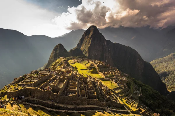 Machu Picchu, Peru - 03 de agosto de 2017: Panorama de Machu Picchu , — Fotografia de Stock