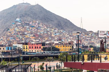 Lima, Peru - 15 Ağustos 2017: Panoramik şehir Lima, Peru