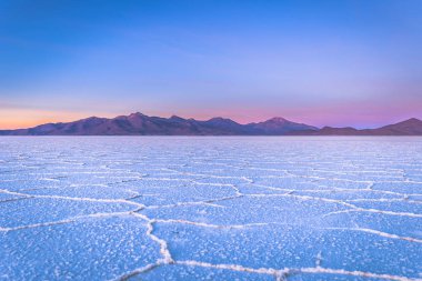 Manzara Uyuni tuz daireler, gündoğumu, Bolivya