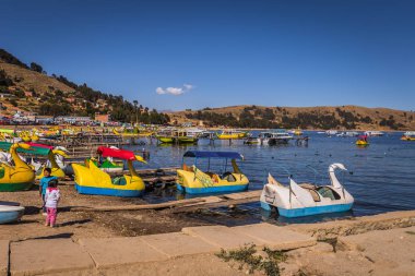 Copacabana - 29 Temmuz 2017: Copacabana Harbor, Bolivya