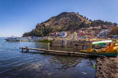 Copacabana - 29 Temmuz 2017: Copacabana Harbor, Bolivya