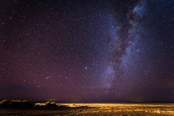 Cielo estrellado sobre el Parque Nacional Eduardo Avaroa, Bolivia —  Fotos de Stock