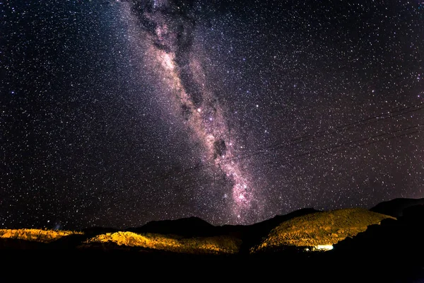Cielo estrellado sobre el Parque Nacional Eduardo Avaroa, Bolivia —  Fotos de Stock