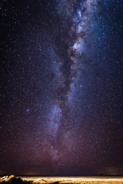 Cielo estrellado sobre el Parque Nacional Eduardo Avaroa, Bolivia —  Fotos de Stock