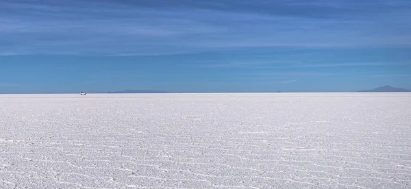Landscape of the Uyuni Salt Flats, Bolivia — Stock Photo, Image