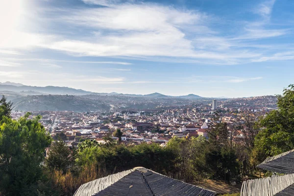 Sucre - 21 de julho de 2017: Panorama da cidade velha de Sucre, Bolivi — Fotografia de Stock