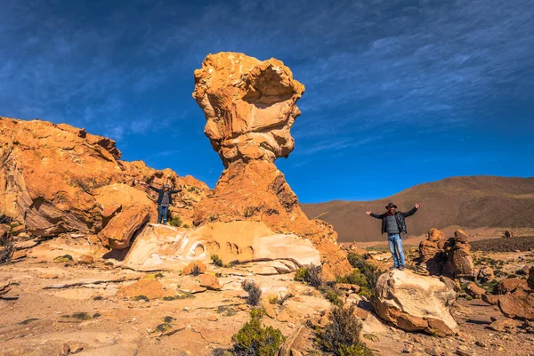 Eduardo avaroa nationalpark - 19. juli 2017: tourist in copa de — Stockfoto