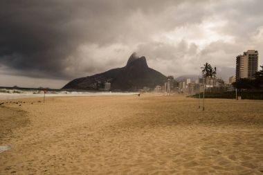Rio de Janeiro - 20 Haziran 2017: Rio de Janei Copacabana Plajı
